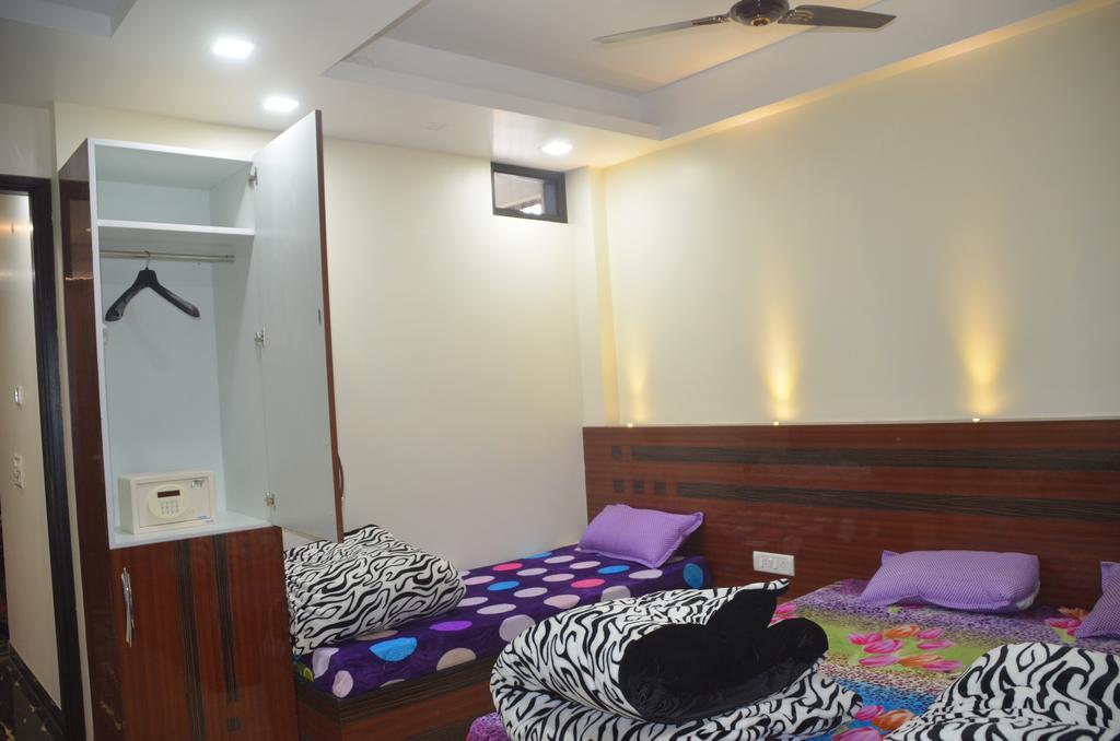 Отель Goel Residency Дели Номер фото